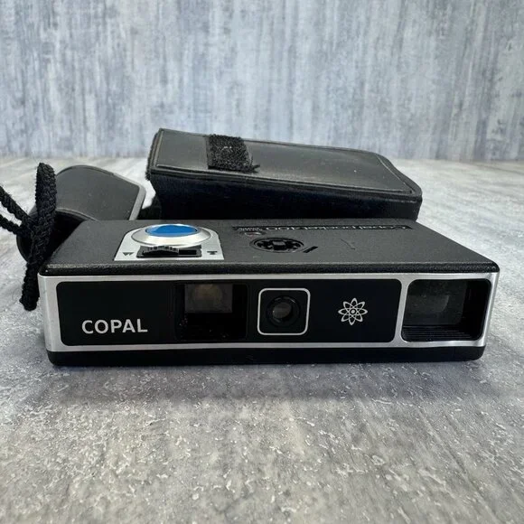 Vintage Rare - Copal Pocket 400 110 Film Point & Shoot Camera w/ Case Untested - Picture 2 of 9